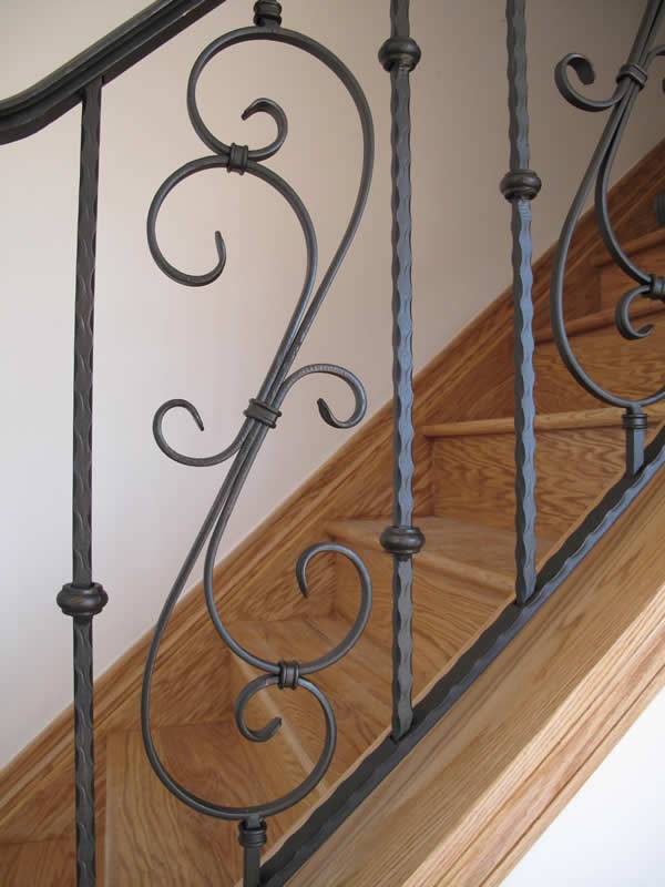 Decorative iron railing for staircase